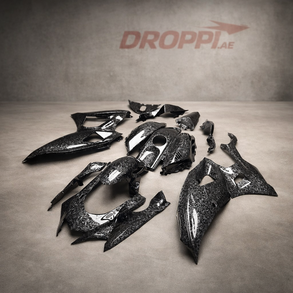 Yamaha R7 (2022–2024) Carbon Fiber Fairing Set – YZF R7 on Droppi studio background