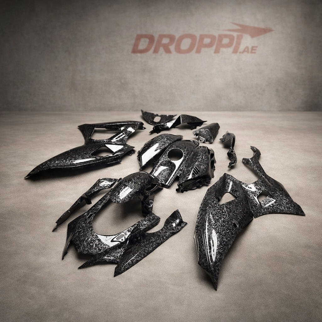 Yamaha R7 (2022–2024) Carbon Fiber Fairing Set – YZF R7 on Droppi studio background