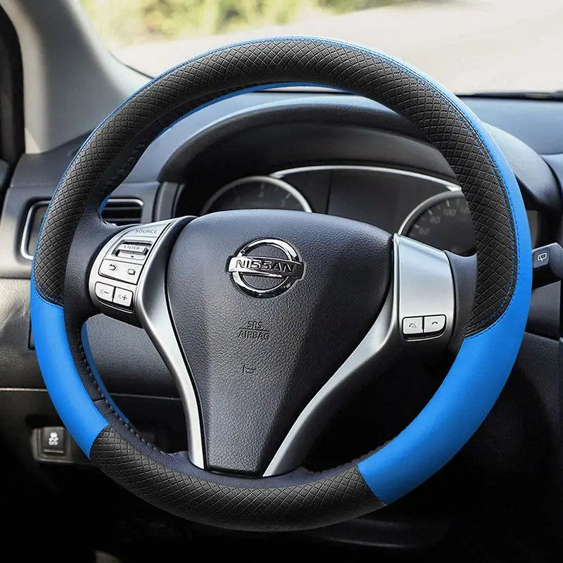 Steering wheel cover suitable for nissan