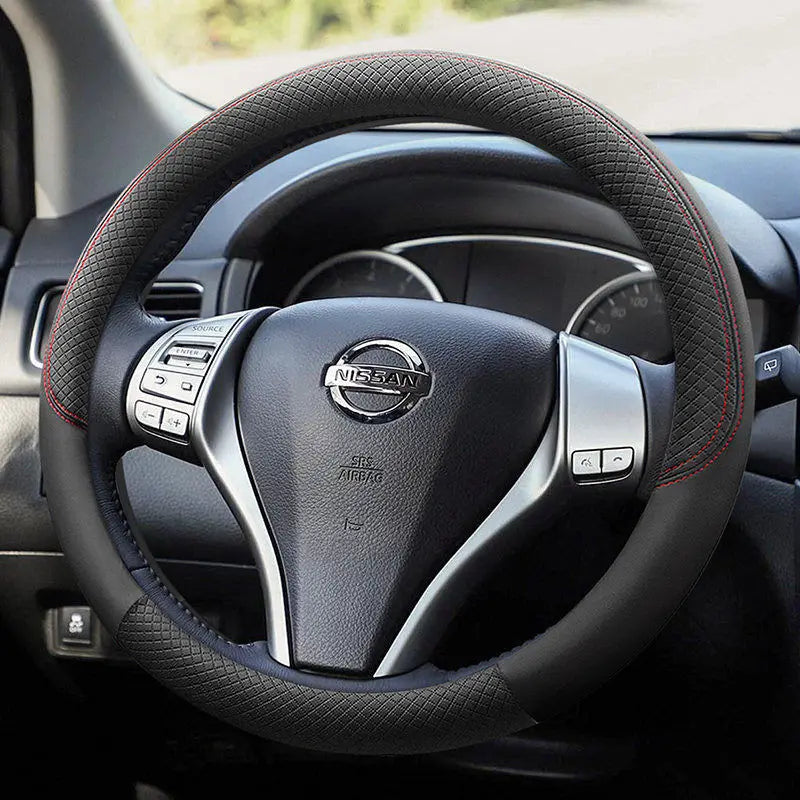 Steering wheel cover suitable for nissan